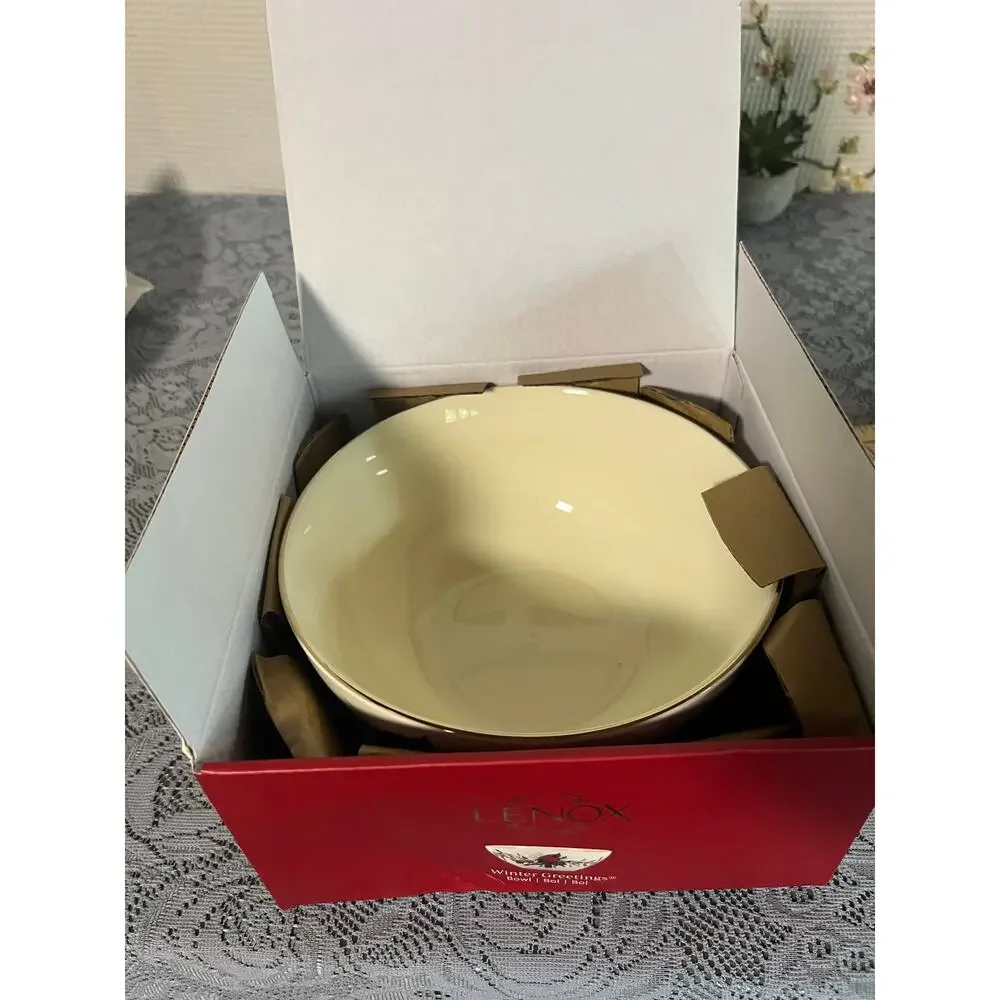 Lenox Winter Greetings Cardinal Bowl 7 in Ivory Gold Trim Holly Berry Christmas